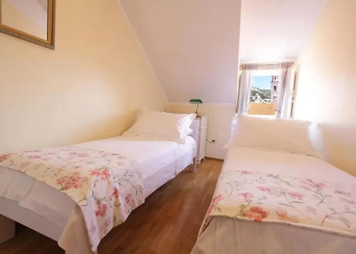 Apartment Kovac Old Town 2