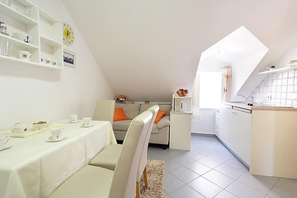 Apartament Kovac Old Town 2 *